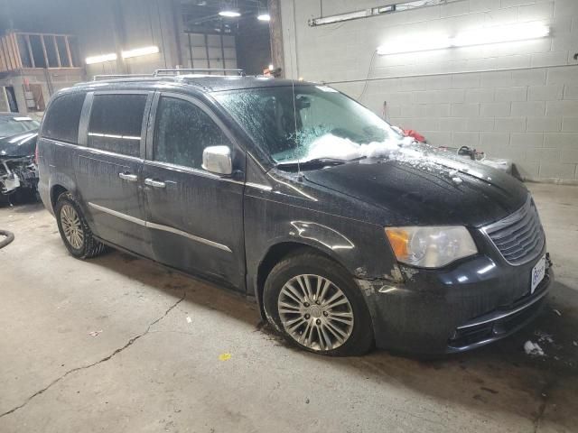 2014 Chrysler Town & Country Touring L