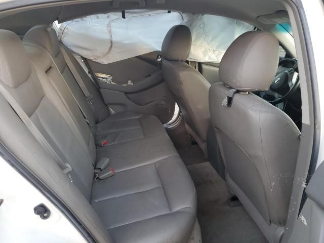 2010 Nissan Altima Base