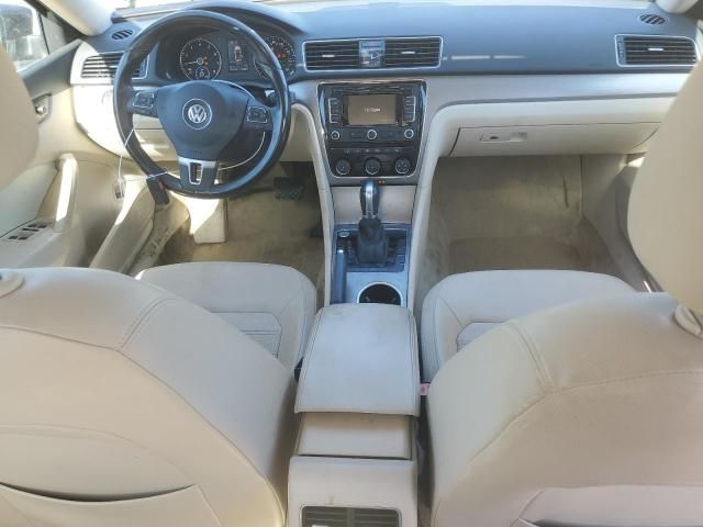 2015 Volkswagen Passat SE