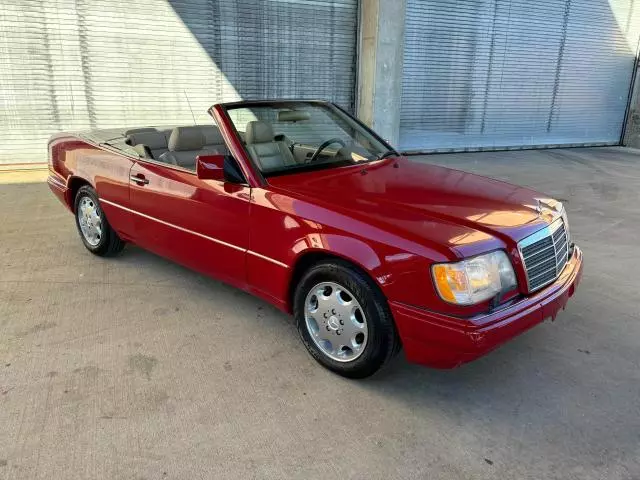 1995 Mercedes-Benz E 320