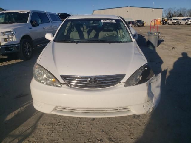 2005 Toyota Camry LE