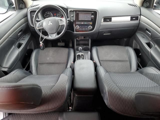 2015 Mitsubishi Outlander SE