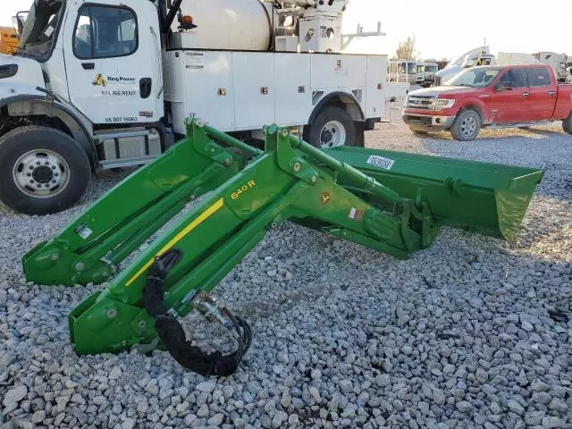 2021 John Deere 640R