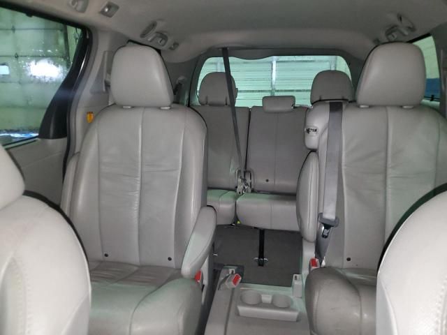 2011 Toyota Sienna XLE