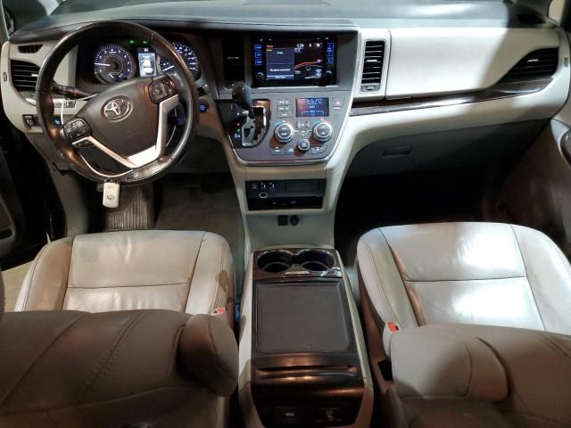 2016 Toyota Sienna XLE