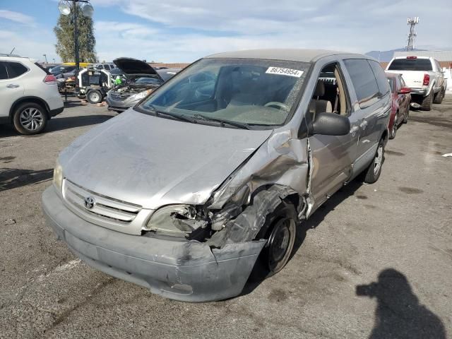 2001 Toyota Sienna CE