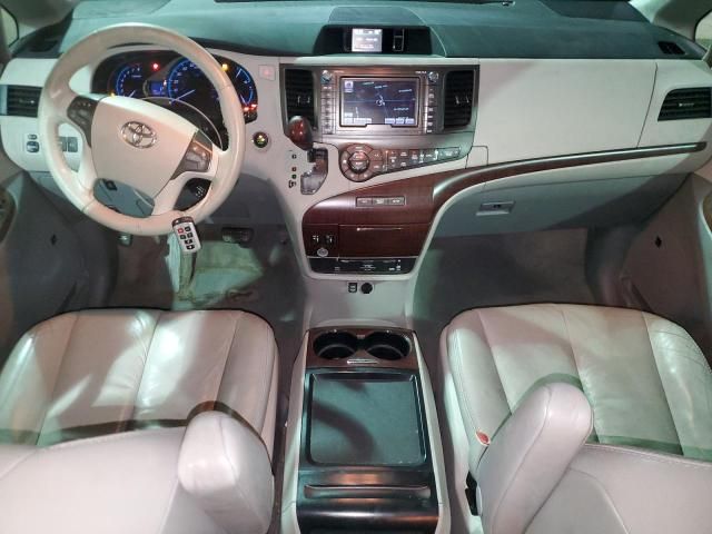 2011 Toyota Sienna XLE