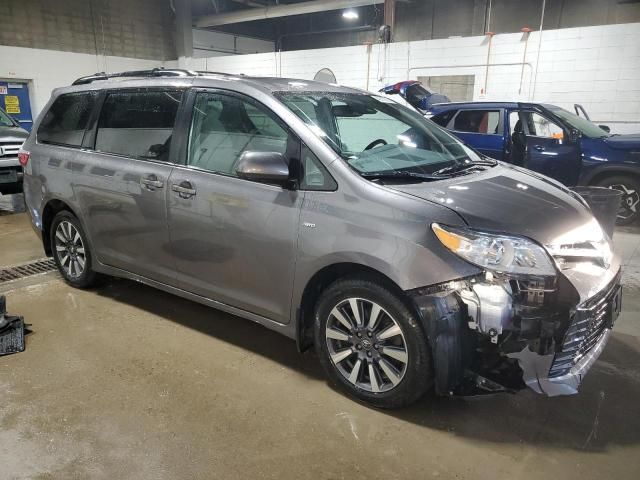 2019 Toyota Sienna LE