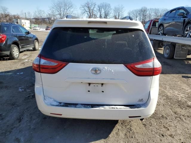 2017 Toyota Sienna LE