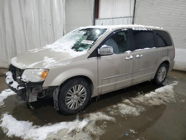 2013 Chrysler Town & Country Limited