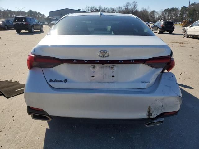 2019 Toyota Avalon XLE