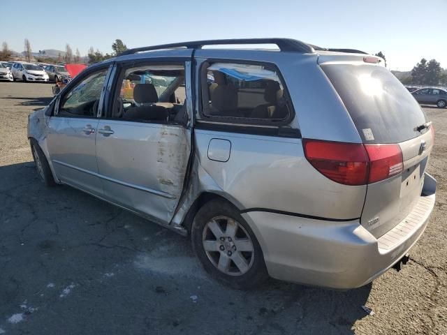 2004 Toyota Sienna CE