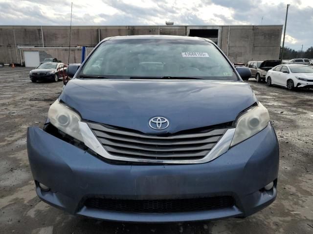 2013 Toyota Sienna XLE