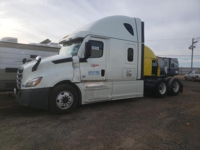 2022 Freightliner Cascadia 126