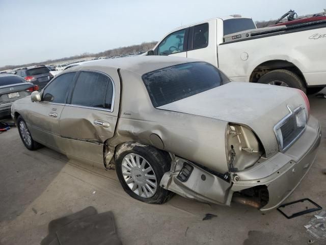 2005 Lincoln Town Car Signature