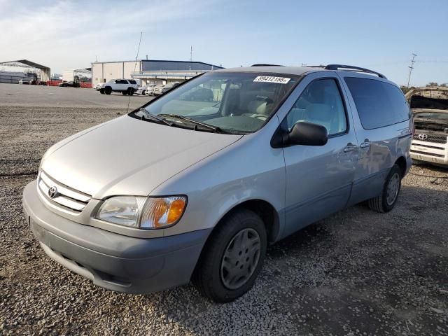 2003 Toyota Sienna CE