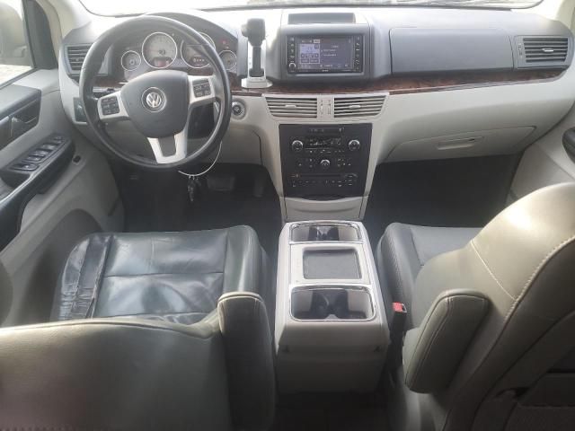 2012 Volkswagen Routan SEL Premium