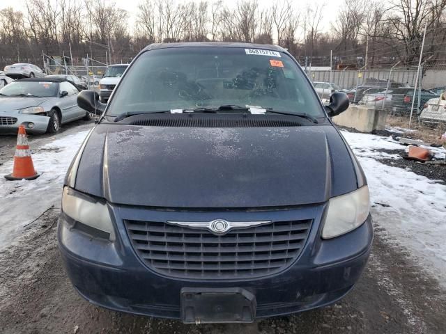 2004 Chrysler Town & Country