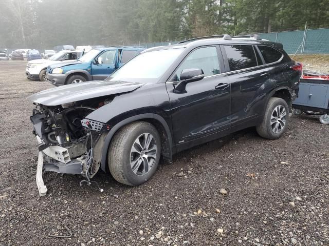 2023 Toyota Highlander Hybrid XLE