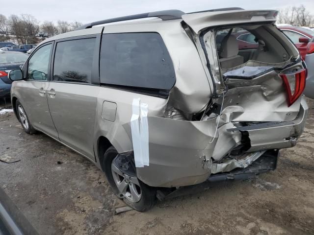 2017 Toyota Sienna LE