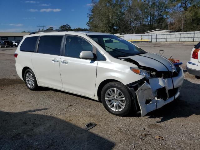 2017 Toyota Sienna XLE