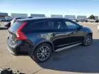 2016 Volvo V60 Cross Country Premier