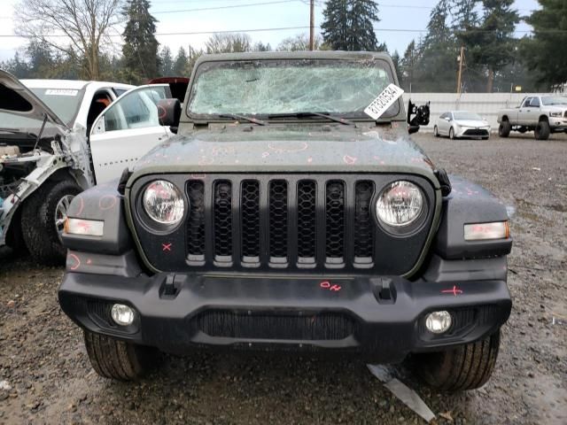 2022 Jeep Gladiator Sport