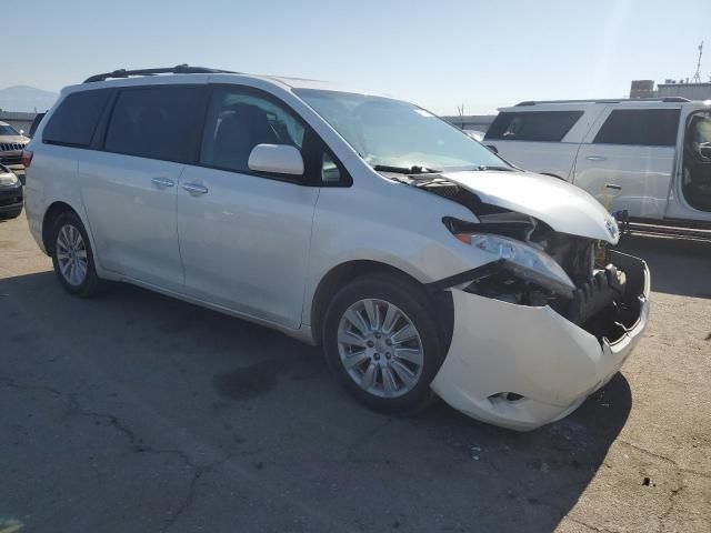 2015 Toyota Sienna XLE