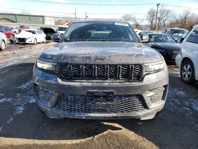 2023 Jeep Grand Cherokee Laredo