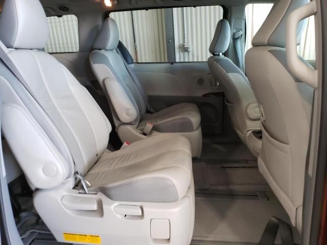 2013 Toyota Sienna XLE