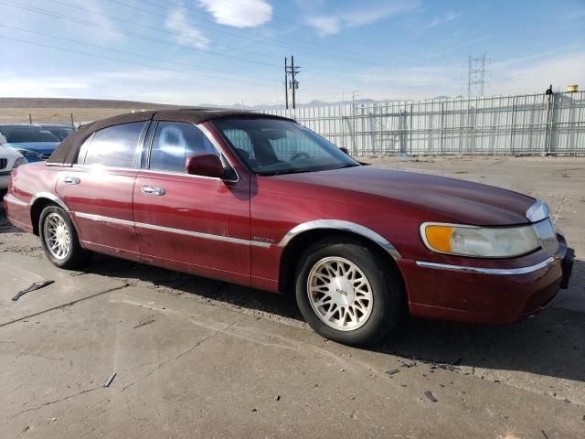 1998 Lincoln Town Car Signature