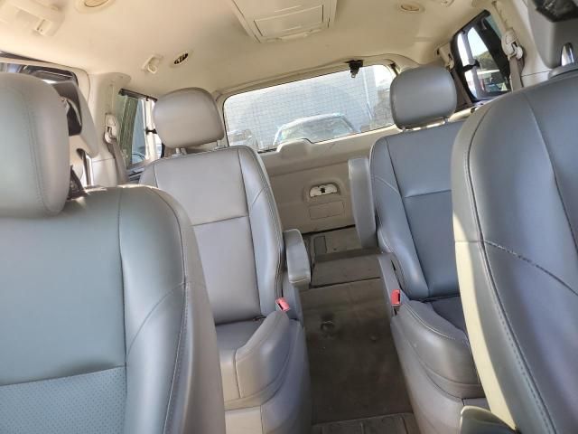 2012 Volkswagen Routan SE