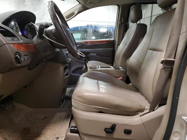 2012 Chrysler Town & Country Touring