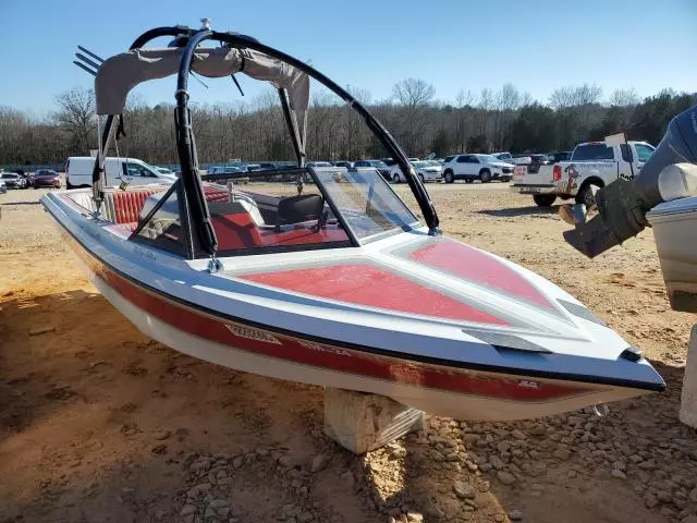 1990 Malibu Boat