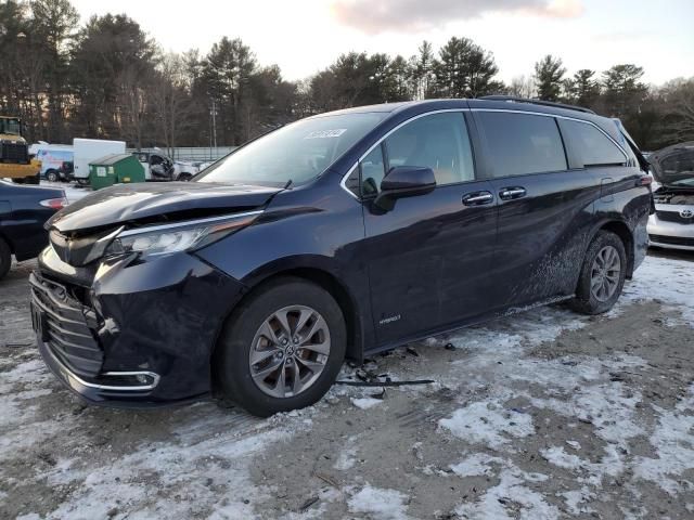 2021 Toyota Sienna XLE