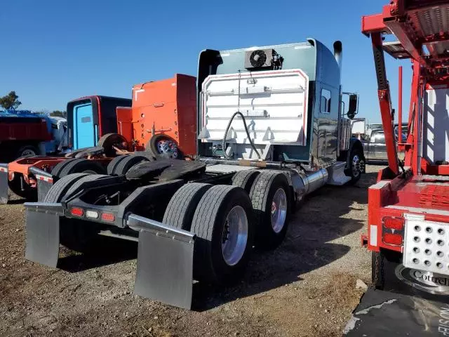 2018 Peterbilt 389