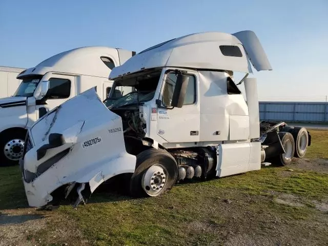 2024 Volvo VN VNL