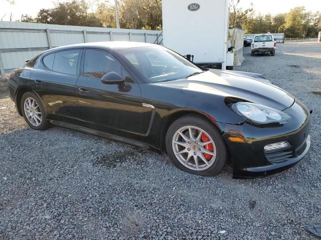 2011 Porsche Panamera 2