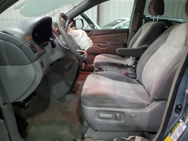 2006 Toyota Sienna CE