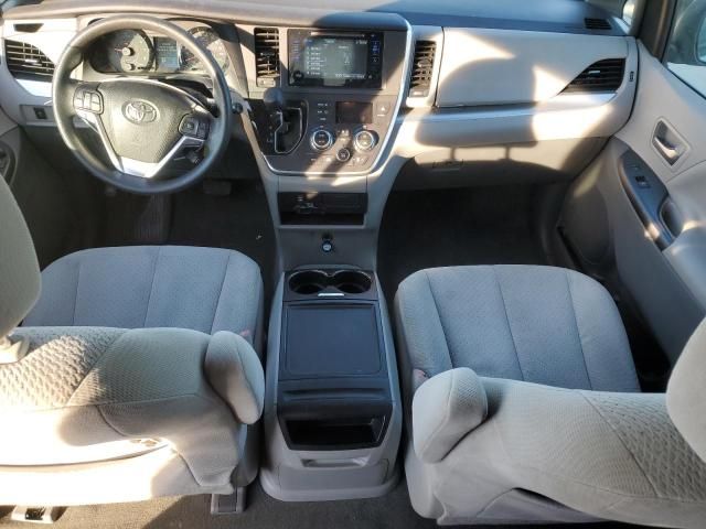 2015 Toyota Sienna LE