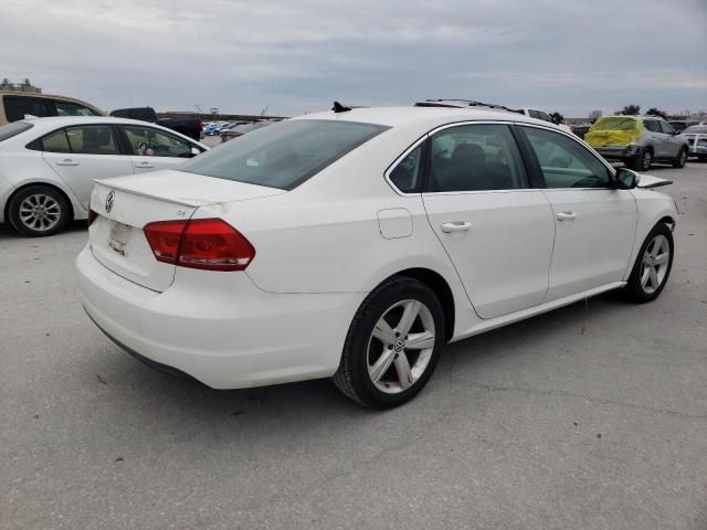 2014 Volkswagen Passat SE