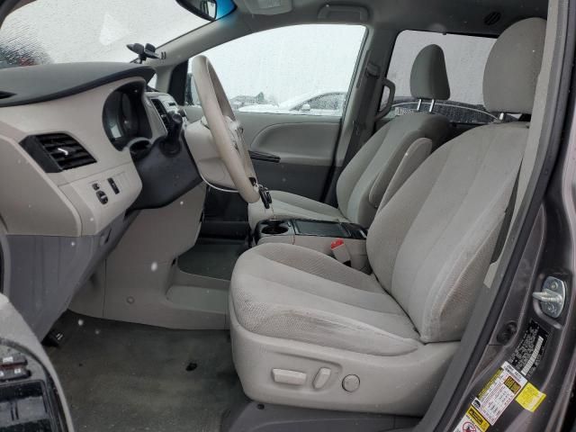 2014 Toyota Sienna LE