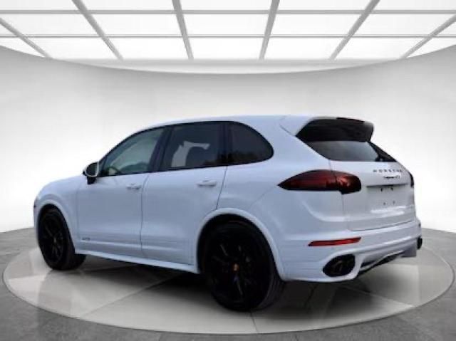 2016 Porsche Cayenne GTS