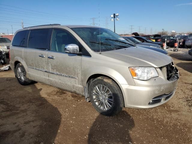 2014 Chrysler Town & Country Touring L