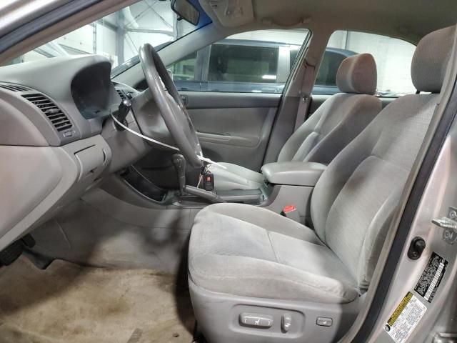 2004 Toyota Camry LE