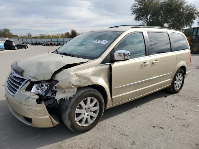 2010 Chrysler Town & Country Touring