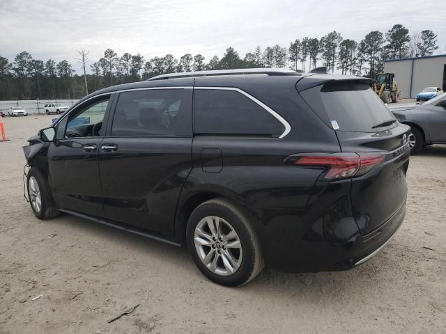 2022 Toyota Sienna Limited