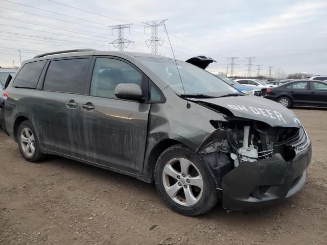 2014 Toyota Sienna LE