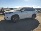 2020 Toyota Highlander Hybrid XLE