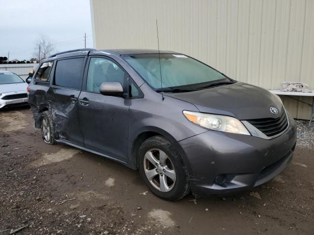 2013 Toyota Sienna LE